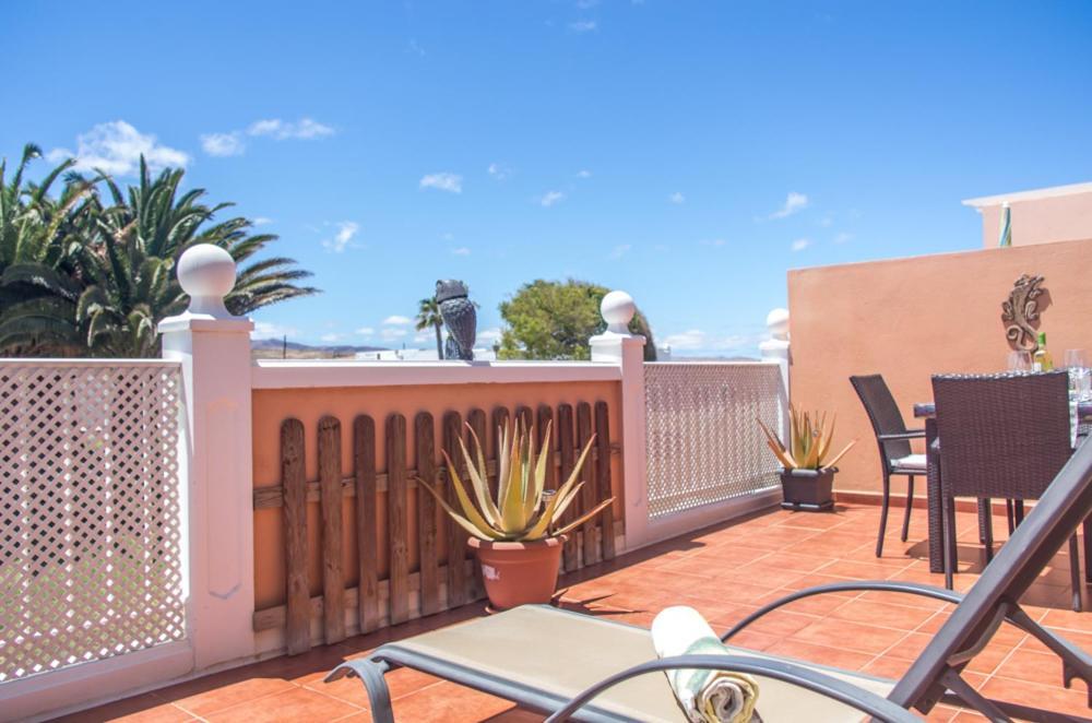 Exotic And Sunny Esmeralda Caleta De Fuste Exterior photo